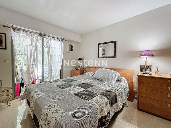 Cannes - Proche square Carnot - 199m² de REZ-DE-JARDIN - 3P - 75m² - Garage- Piscine