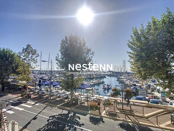 GOLFE JUAN- 55 M2- CENTRE VILLE -TRAVERSANT -SUD -1 MINUTE DE LA MER