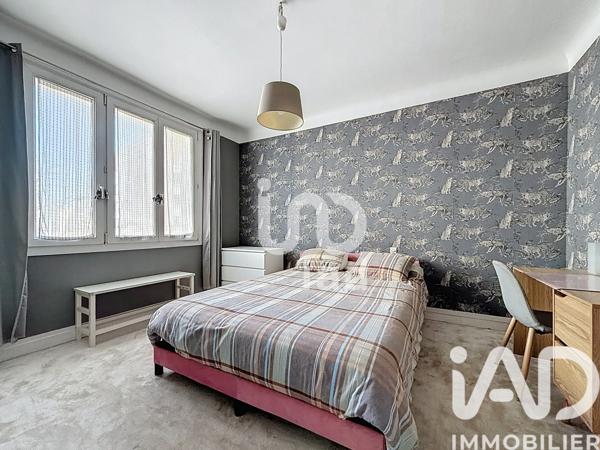 Appartement à vendre 3 pièces 71,11 m² Courbevoie