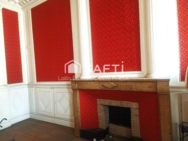 À VENDRE – Appartement de caractère à rénover – 93 m²
