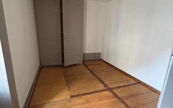 Appartement à louer    3 pièces •  Gex