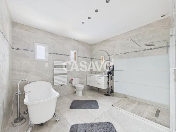 Vente Maison 4 pièces de 106m² - 33530 Bassens