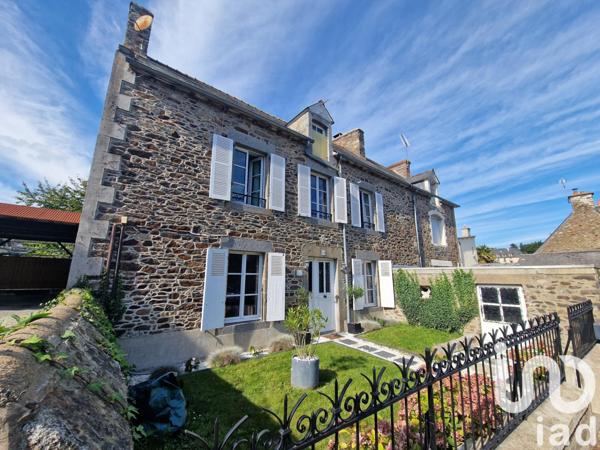 Maison à vendre 9 pièces 205 m² Châteauneuf-d'Ille-et-Vilaine