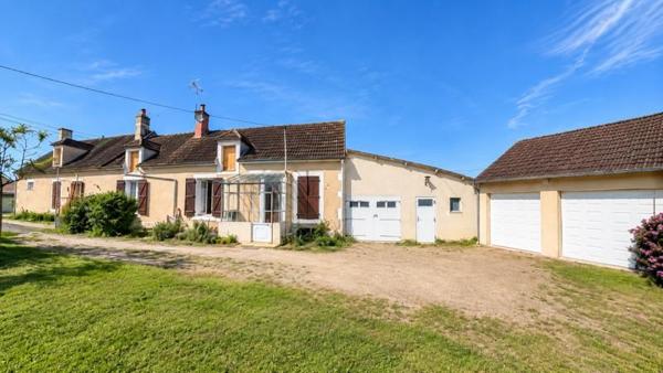 Immeuble à vendre 106 000 € Saint-Amand-Montrond 265 m² DPE E
