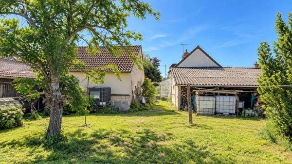 Immeuble à vendre 106 000 € Saint-Amand-Montrond 265 m² DPE E