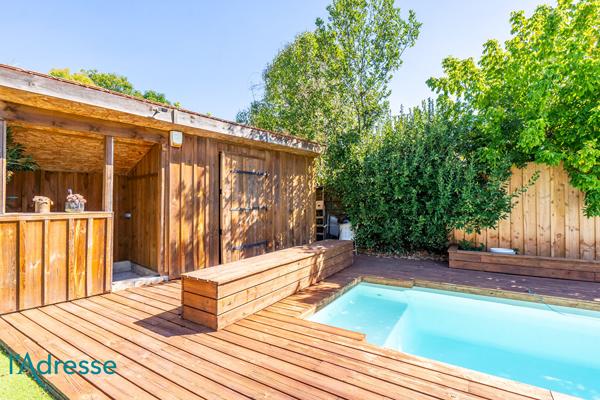 GRADIGNAN proche des commerces - Maison moderne de plain-pied avec piscine