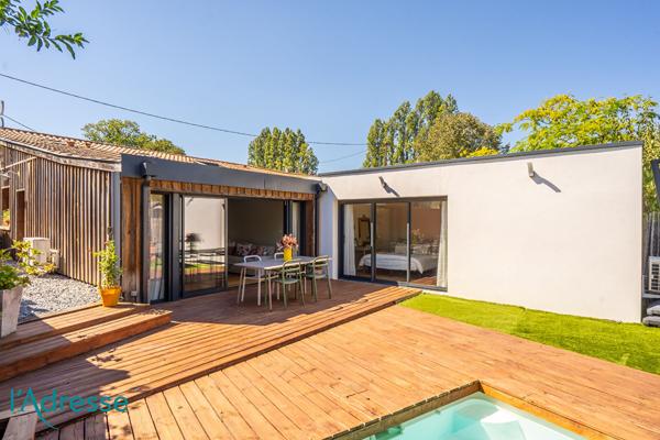 GRADIGNAN proche des commerces - Maison moderne de plain-pied avec piscine