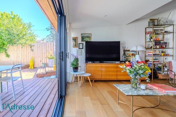 GRADIGNAN proche des commerces - Maison moderne de plain-pied avec piscine