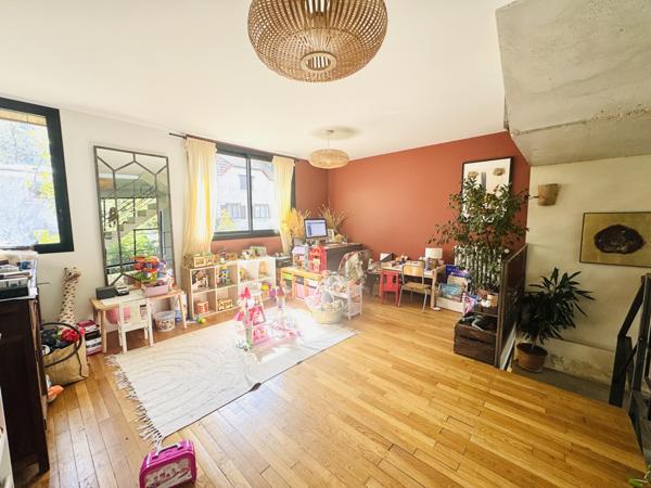 Maison 6 pièces - 200 m² Exclusivité efficity