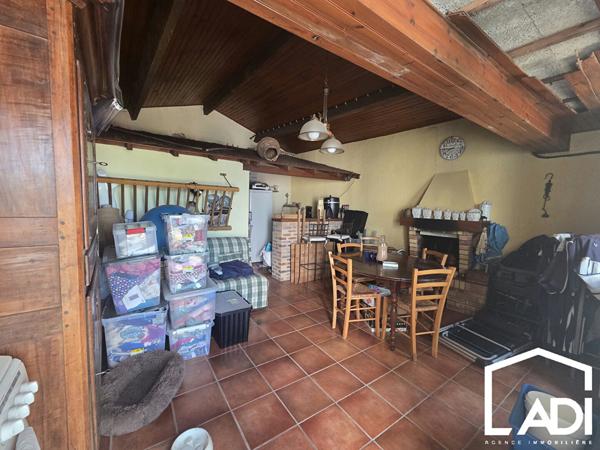 COUP DE COEUR À NANTEUIL, UN BIEN AUX MULTIPLES POSSIBILITÉS !, Nanteuil 79400