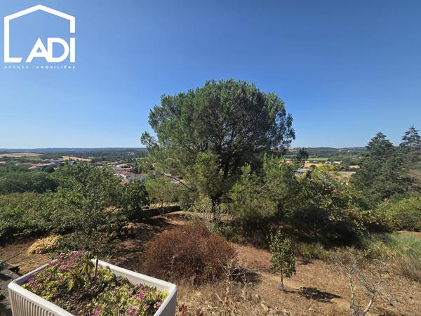COUP DE COEUR À NANTEUIL, UN BIEN AUX MULTIPLES POSSIBILITÉS !, Nanteuil 79400