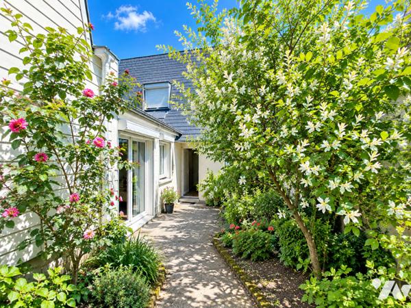 RENNES - LA BELLANGERAIS - Maison de 6 pièces sur jardin clos sans vis à vis.