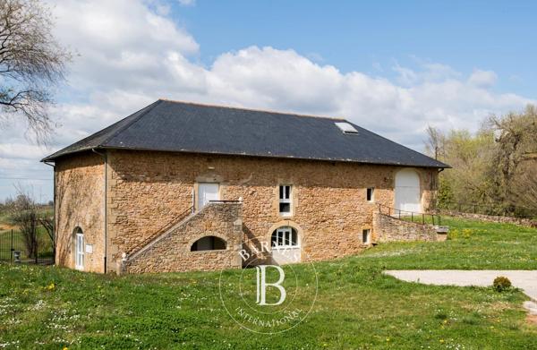 Figeac, Propriété 12 Chambres -  500 m² à vendre