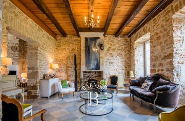 Figeac, Propriété 12 Chambres -  500 m² à vendre