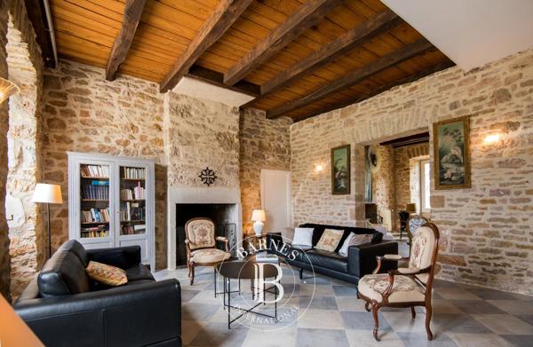 Figeac, Propriété 12 Chambres -  500 m² à vendre