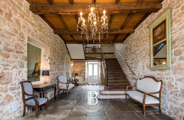 Figeac, Propriété 12 Chambres -  500 m² à vendre