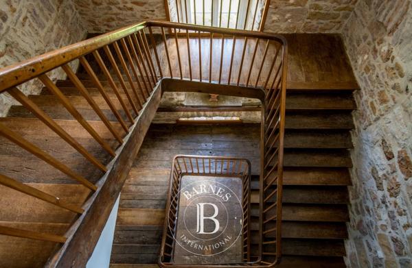 Figeac, Propriété 12 Chambres -  500 m² à vendre