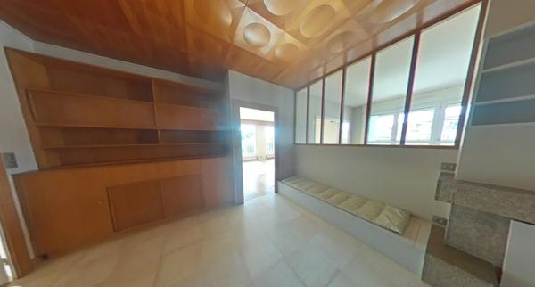 APPARTEMENT T5 A LOUER - LYON 2EME ARRONDISSEMENT La Bourse-Grenette 164.95 m 2 3 625 € charges comprises par mois