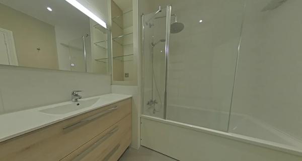 APPARTEMENT T5 A LOUER - LYON 2EME ARRONDISSEMENT La Bourse-Grenette 164.95 m 2 3 625 € charges comprises par mois
