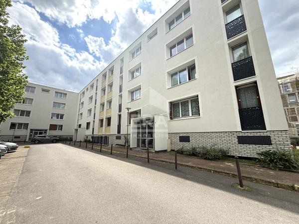 Appartement de 79m² - Crosne - 4 pièces - 3 chambres.