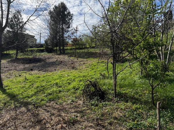 Vals-les-Bains (07600) Beau Terrain secteur Prisé