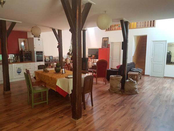 EN VENTE - NEVERS - Bel appartement LoFT 180 m² habitables.