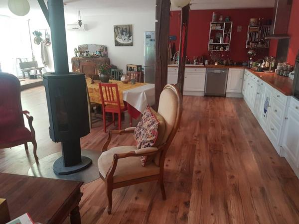 EN VENTE - NEVERS - Bel appartement LoFT 180 m² habitables.