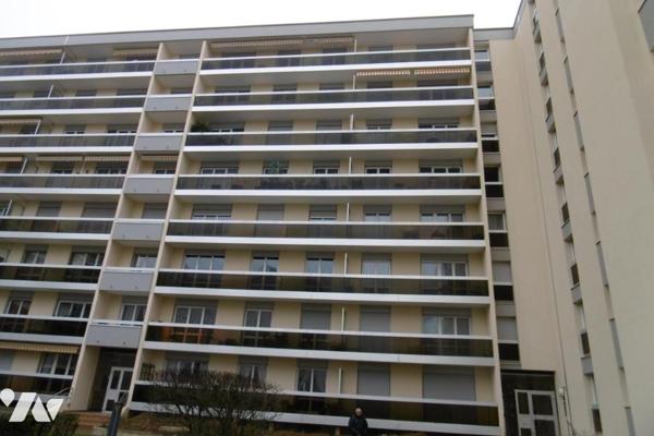 Saint Marceaux : appartement de 4 pièces avec balcon