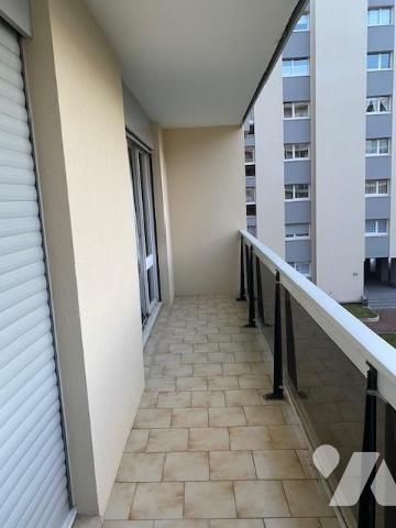 Saint Marceaux : appartement de 4 pièces avec balcon