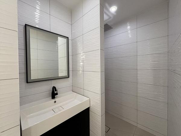 Maison de 2022 a  Saint Barthelemy D  Anjou de 5 chambres