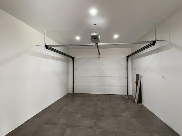 Maison de 2022 a  Saint Barthelemy D  Anjou de 5 chambres