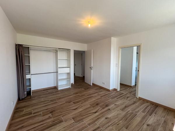 Maison de 2022 a  Saint Barthelemy D  Anjou de 5 chambres