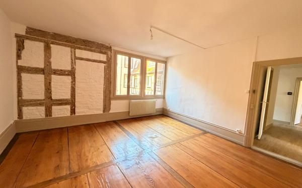 Appartement à vendre    5 pièces • 105,21 m2 Strasbourg