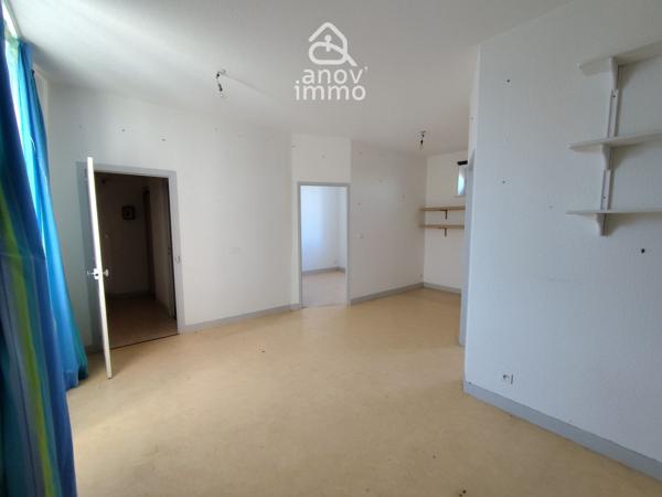Immeuble
                                                                                                                                                
                                                                                                                                                
                                                                                                                                                
                                                    
                                                                                                                                                                                                                                                                                                                        94  m²                                                                                                                                                                                                         1 etage(s)