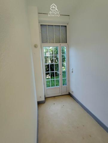 Immeuble
                                                                                                                                                
                                                                                                                                                
                                                                                                                                                
                                                    
                                                                                                                                                                                                                                                                                                                        94  m²                                                                                                                                                                                                         1 etage(s)