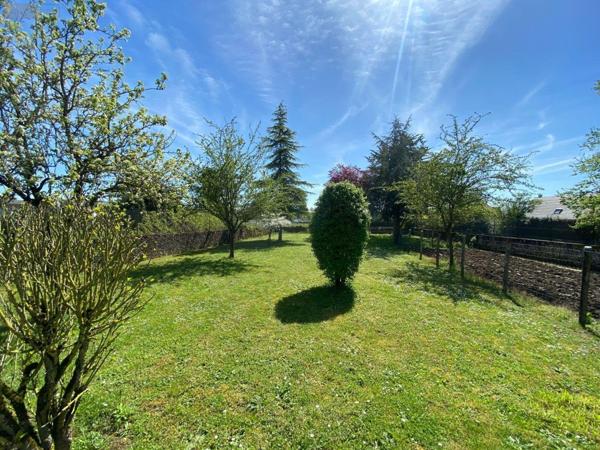 Maison de ville à vendre à Mayet dans la Sarthe (72360), ref : MAIS/0067