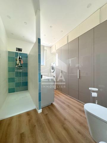 A VENDRE 84160 CADENET MAISON DE VILLAGE TYPE 4 PIECES D'ENVIRON 116M²  ( 99M² HABITABLE ET VERANDA DE 17M² ) AVEC GARAGES ET JARDIN