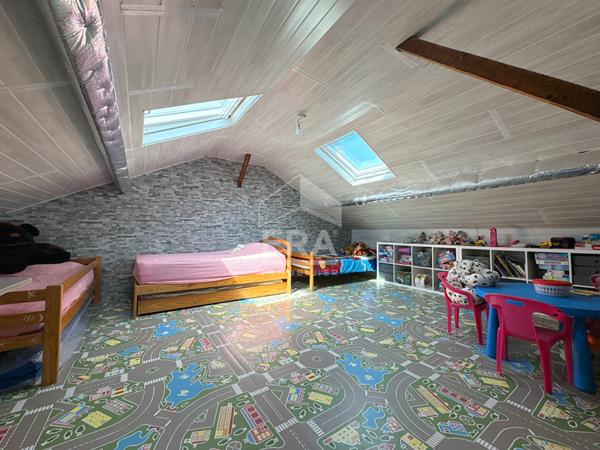 A VENDRE 84160 CADENET MAISON DE VILLAGE TYPE 4 PIECES D'ENVIRON 116M²  ( 99M² HABITABLE ET VERANDA DE 17M² ) AVEC GARAGES ET JARDIN