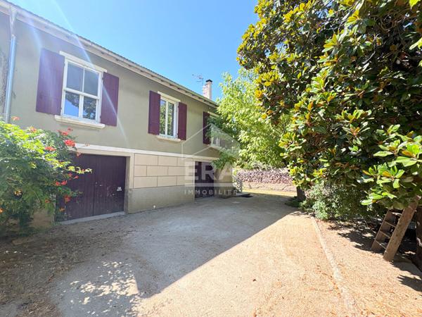 A VENDRE 84160 CADENET MAISON DE VILLAGE TYPE 4 PIECES D'ENVIRON 116M²  ( 99M² HABITABLE ET VERANDA DE 17M² ) AVEC GARAGES ET JARDIN