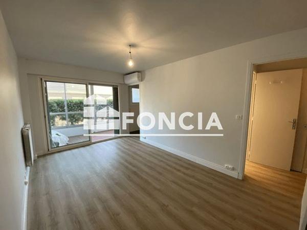 Location Studio 25 m² - 2 AVENUE BEL AIR Antibes 06600