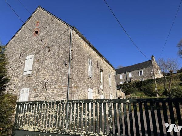 A 15 MIN DE VANNES  CAMPAGNE PROCHE D'UN BOURG - PROPRIETE DEUX HABITATIONS SUR PLUS DE 5 HECTARES