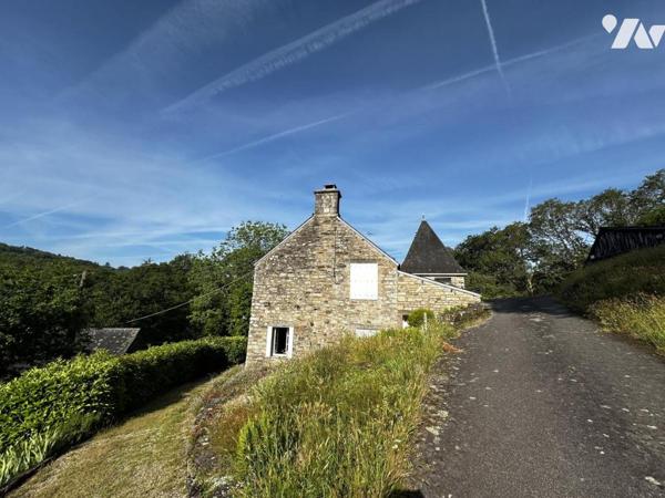 A 15 MIN DE VANNES  CAMPAGNE PROCHE D'UN BOURG - PROPRIETE DEUX HABITATIONS SUR PLUS DE 5 HECTARES
