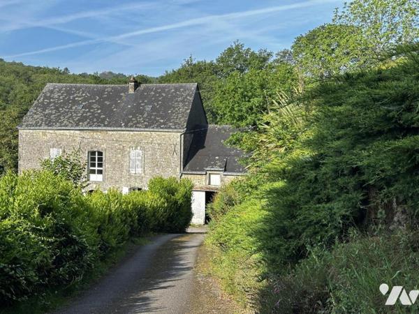 A 15 MIN DE VANNES  CAMPAGNE PROCHE D'UN BOURG - PROPRIETE DEUX HABITATIONS SUR PLUS DE 5 HECTARES