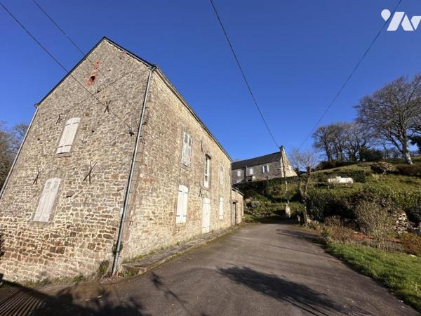 A 15 MIN DE VANNES  CAMPAGNE PROCHE D'UN BOURG - PROPRIETE DEUX HABITATIONS SUR PLUS DE 5 HECTARES