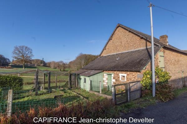 Maison à vendre proche de GORRON (53) maison à rénover avec dépendances sur 2536 m2