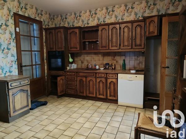 Maison 8 pièces de 192 m² à Pogny (51240)