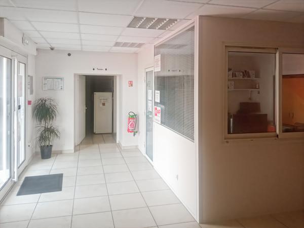 CHALLANS - Local commercial 400 m²