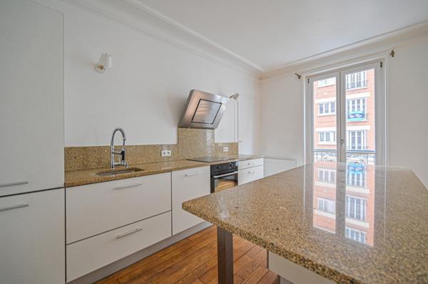 Paris (75012) Charme de l’ancien et confort moderne – Joli 2 pièces rue de Charenton – Paris 12