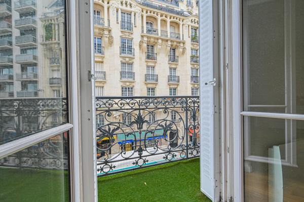 Paris (75012) Charme de l’ancien et confort moderne – Joli 2 pièces rue de Charenton – Paris 12