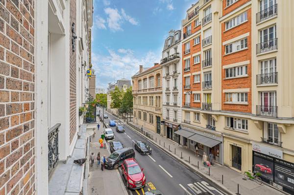 Paris (75012) Charme de l’ancien et confort moderne – Joli 2 pièces rue de Charenton – Paris 12